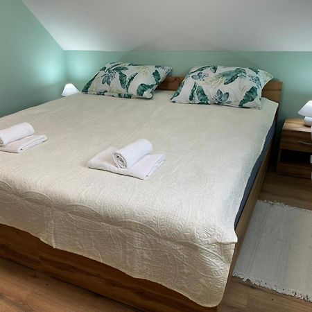 Apartament Wooden House Ante Self Check - In And Check - Out Otočac Zewnętrze zdjęcie